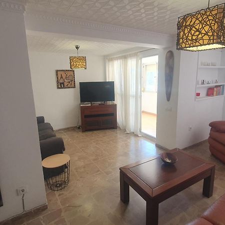 Visit Gibraltar Stay In La Linea For Less! La Línea de la Concepción Eksteriør billede