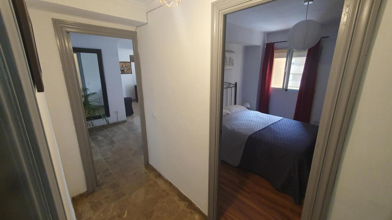 Visit Gibraltar Stay In La Linea For Less! La Línea de la Concepción Eksteriør billede