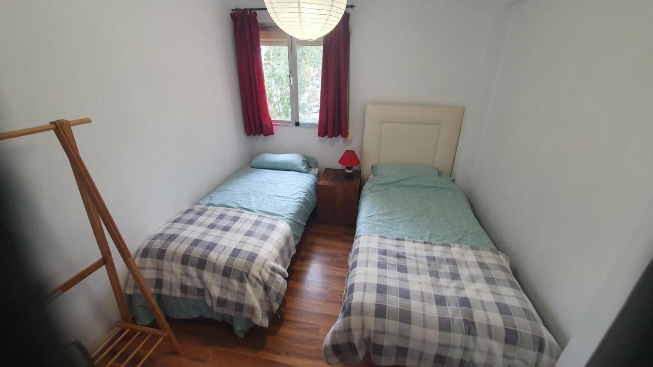 Visit Gibraltar Stay In La Linea For Less! La Línea de la Concepción Eksteriør billede